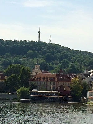 Blick auf Petrin Aussichtsturm