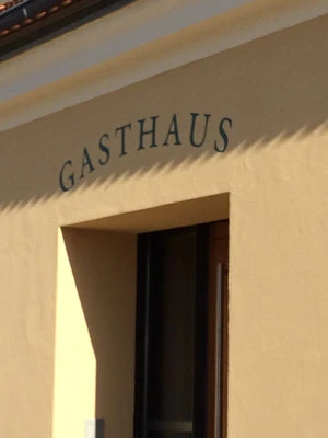 Schloss Wackerbarth, Gasthaus