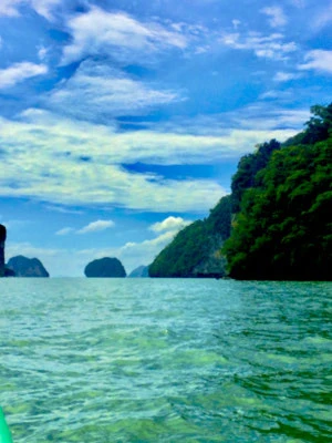 Karstfelsen der Phan Nga Bay