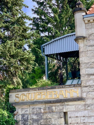 Schwebebahn
